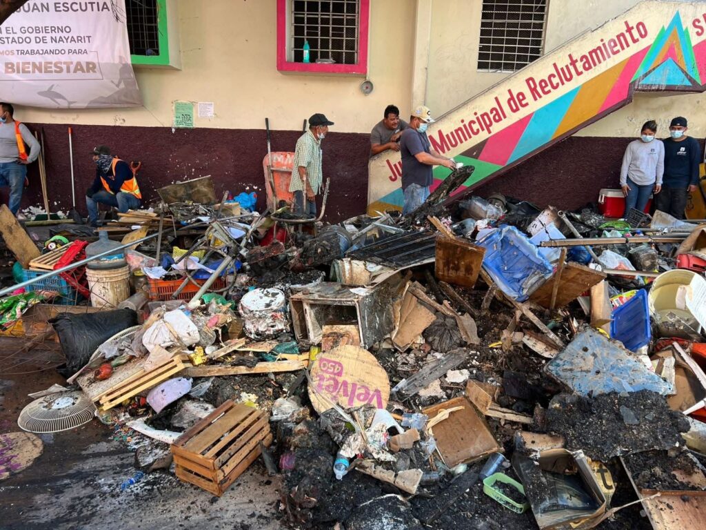 PAG3-3 GOBIERNO MERCADO_ (1)